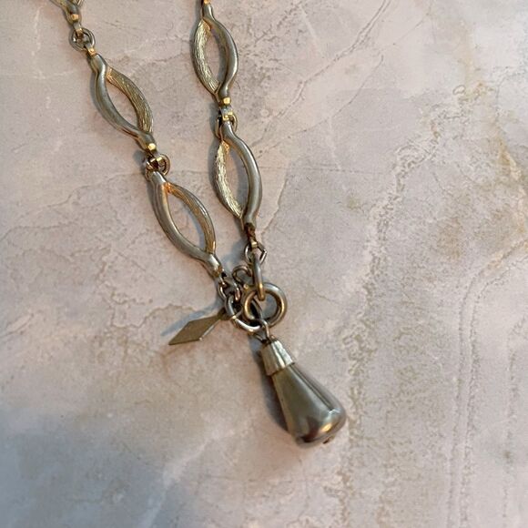 Vintage 1970’s Sarah Coventry Signed Gold Tone Bracelet - Picture 4 of 4